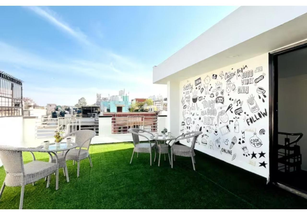 Olive Service Apartments - Greater Kailash New Delhi Exteriör bild