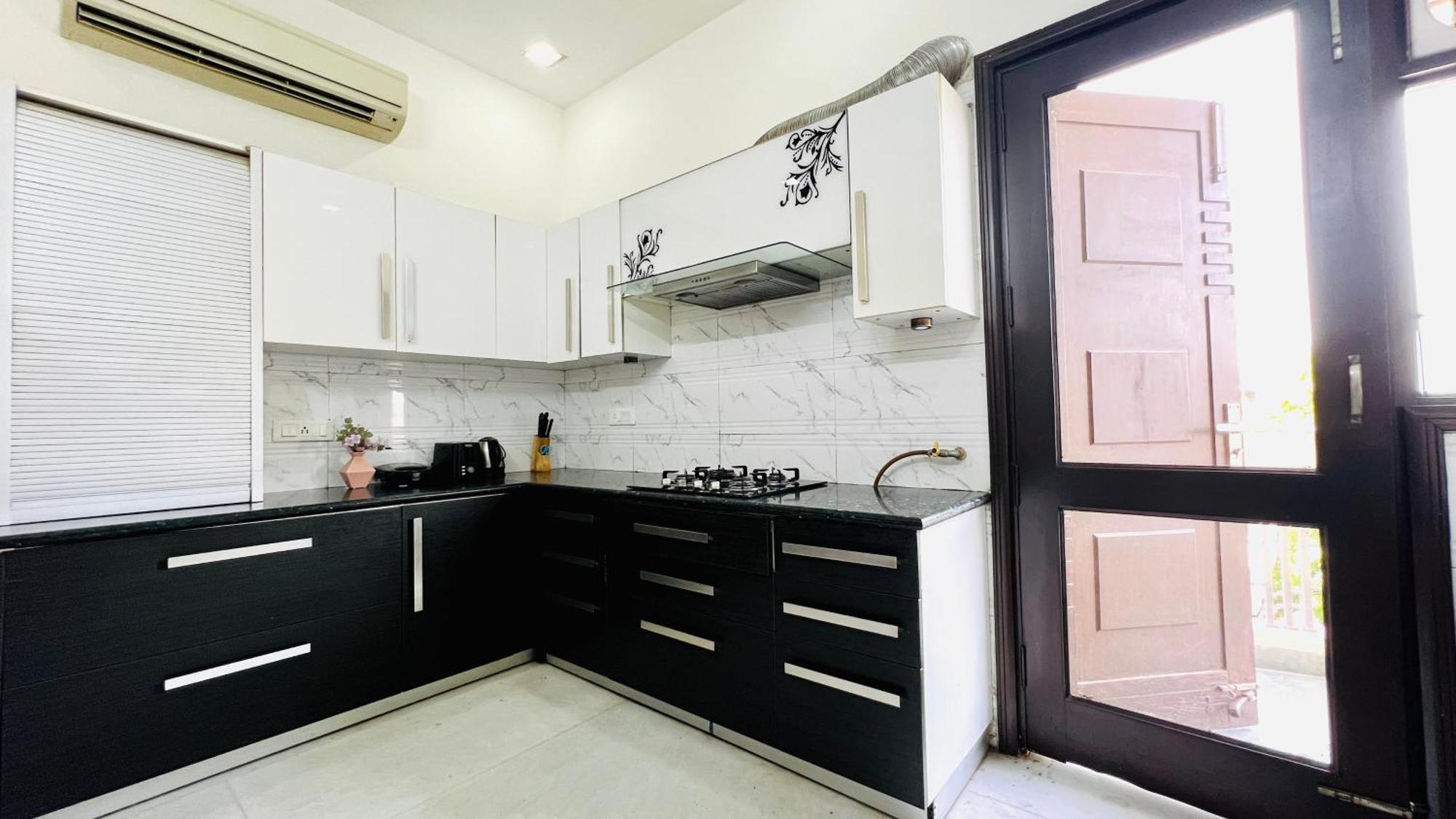 Olive Service Apartments - Greater Kailash New Delhi Exteriör bild